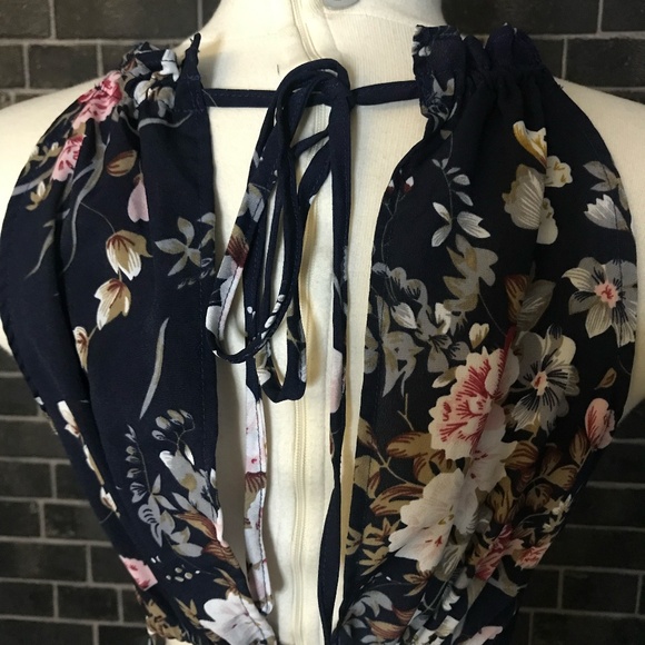 Crisscross Cut Out Front Tie Back Floral Halter Dress - Picture 9 of 16